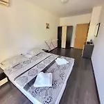Family In Solmarin Apartment *