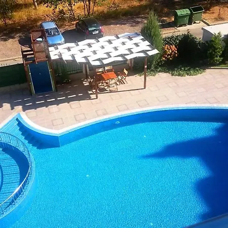 Family In Solmarin * Σάνι Μπιτς