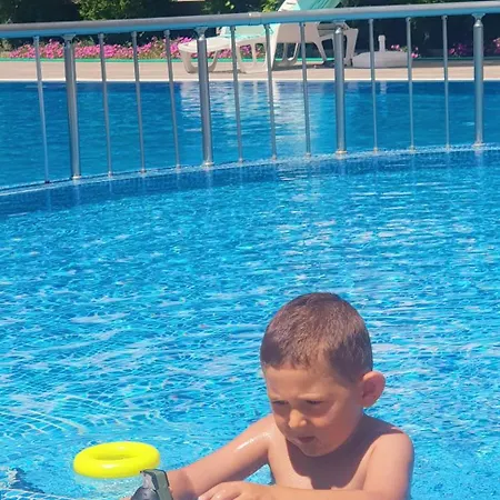 Διαμέρισμα Family In Solmarin Σάνι Μπιτς