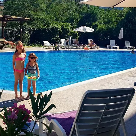 Family In Solmarin Daire *