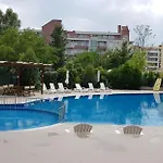 아파트 Family In Solmarin 써니비치